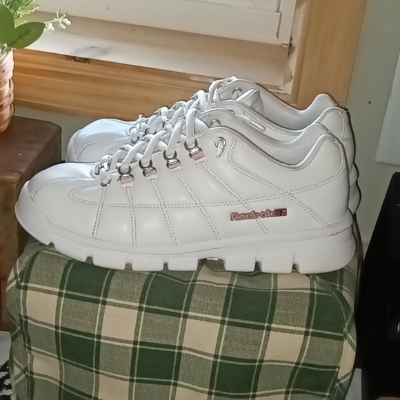 Clean! Ready To Wear Reebok Women's Leather Sneaker Shoes Size 8 - Picture 3 of 9